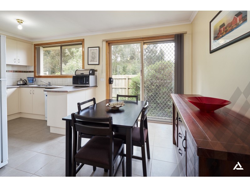 5/3 Gumleaf Place, Drouin VIC 3818