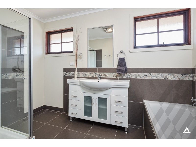 13-15 Nelson Road, Trafalgar VIC 3824