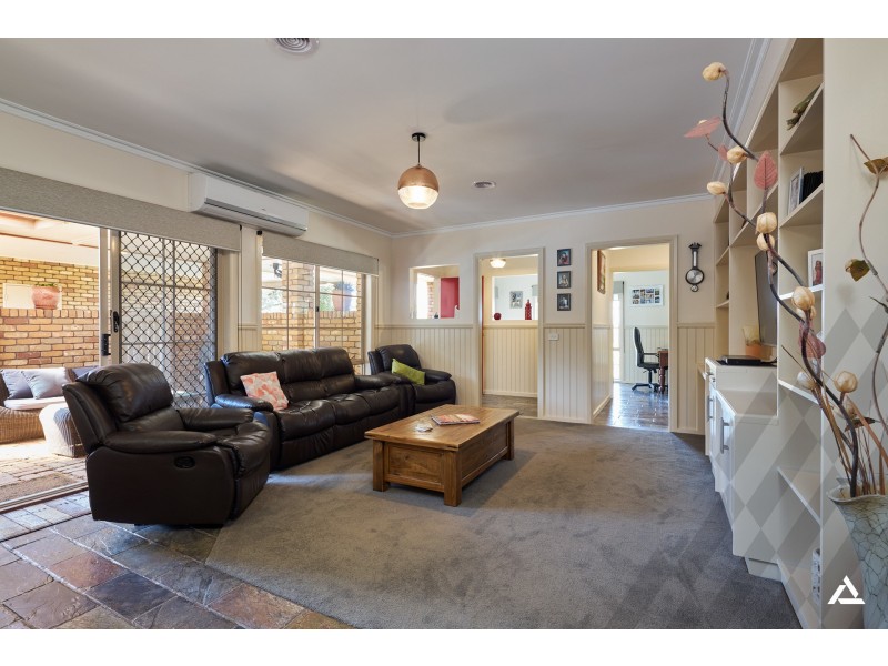 81 Church Street, Drouin VIC 3818