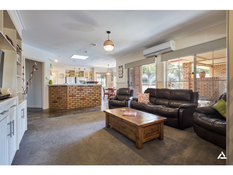 81 Church Street, Drouin VIC 3818