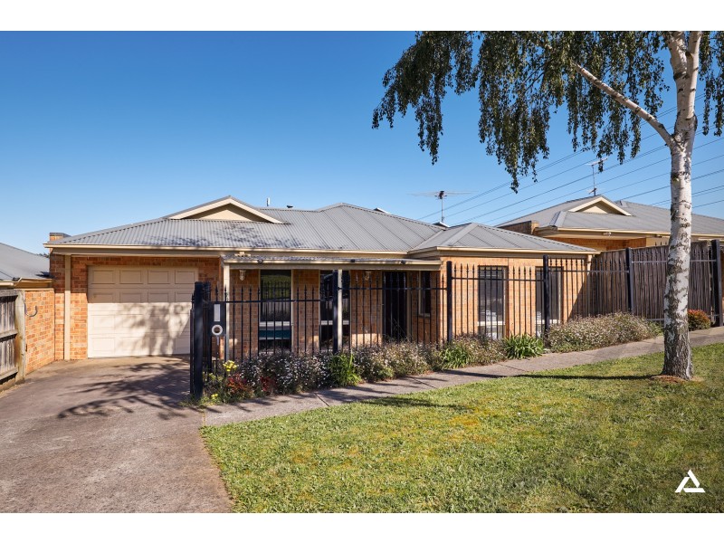 2/2 Dawson Drive, Warragul VIC 3820