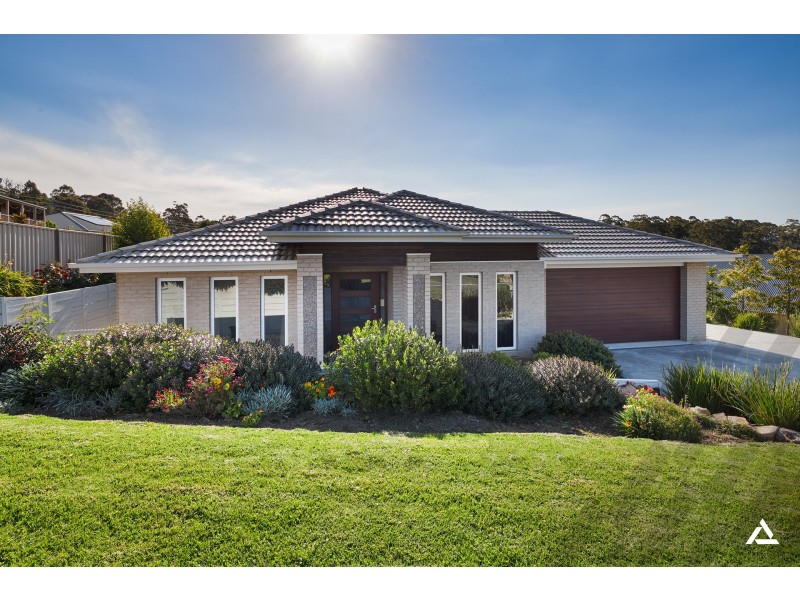 12 Crystal Court, Drouin VIC 3818