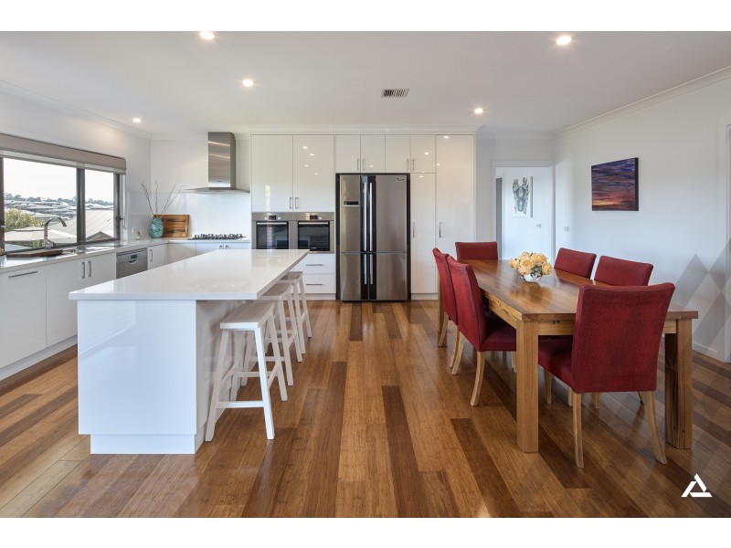 55 Grange Crescent, Warragul VIC 3820