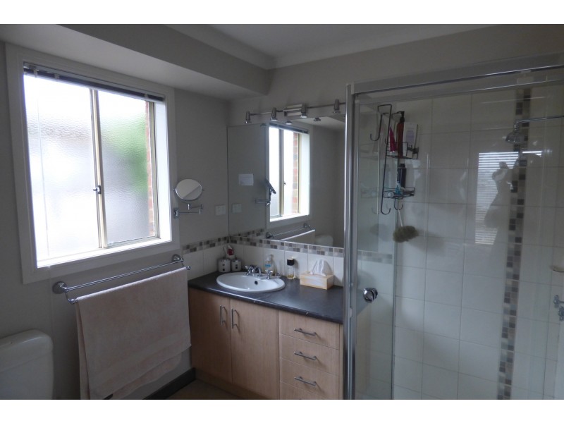 27 Glendon Drive, Warragul VIC 3820