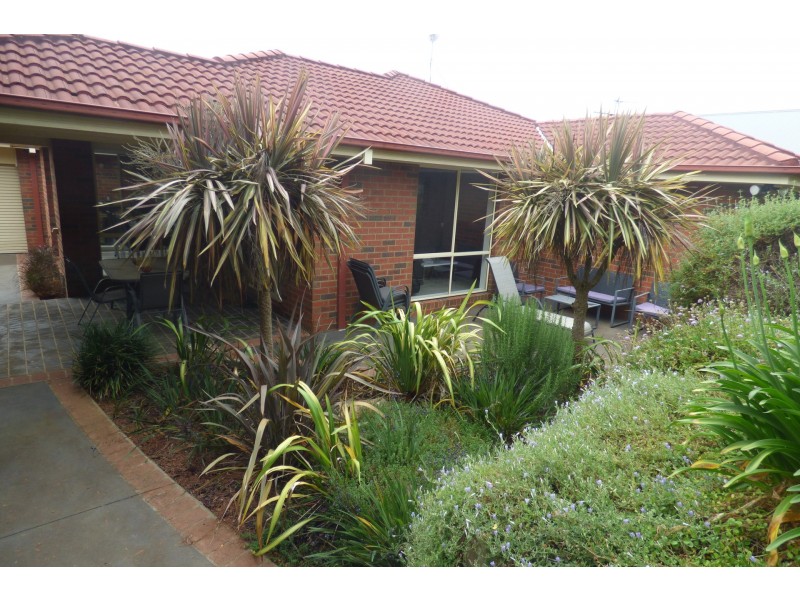 27 Glendon Drive, Warragul VIC 3820