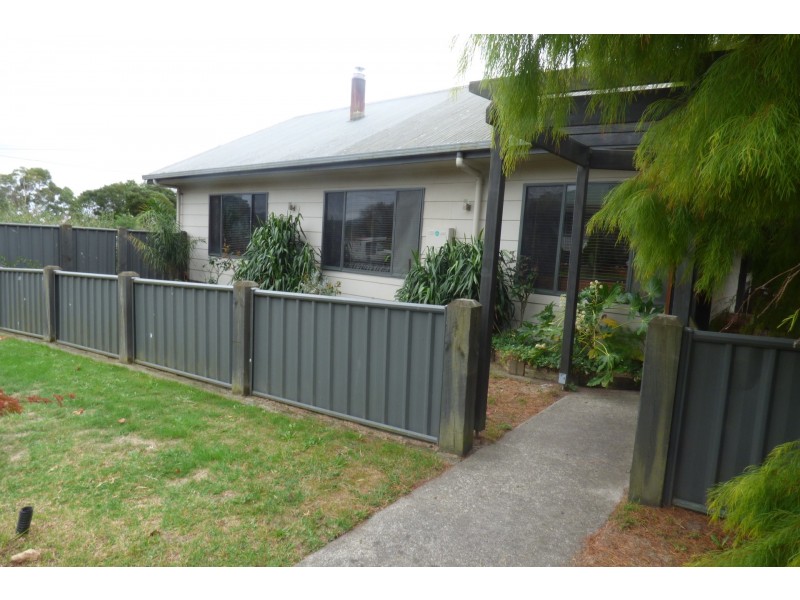 4 Moir Road, Trafalgar East VIC 3824