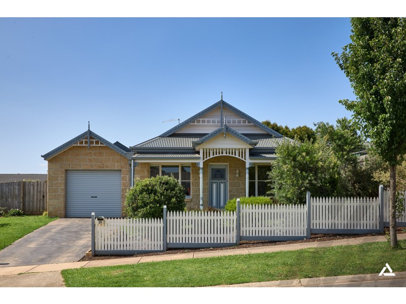 26 Shae Crescent, Drouin VIC 3818