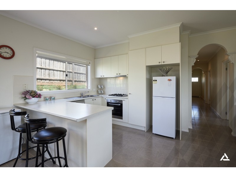 26 Shae Crescent, Drouin VIC 3818