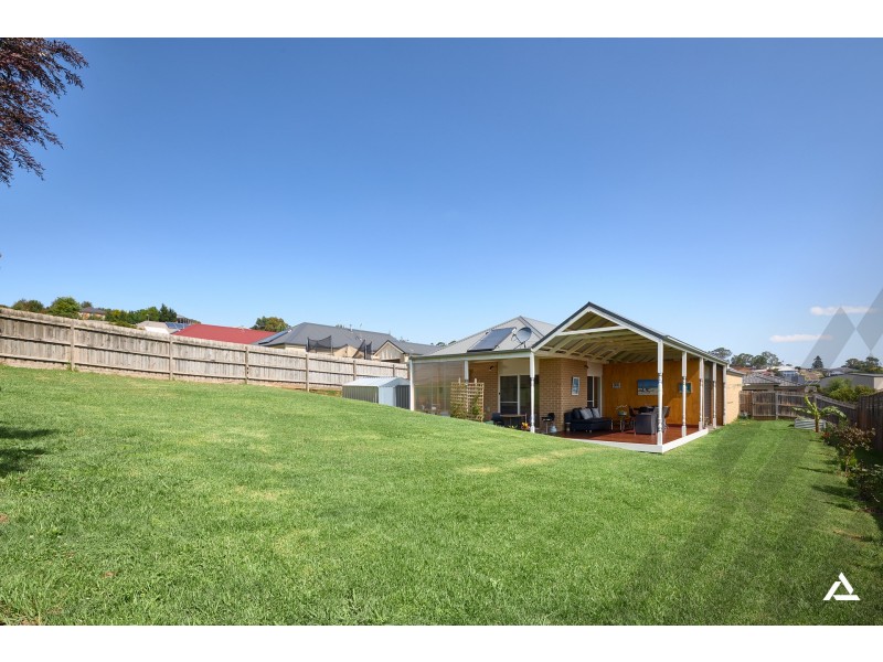 26 Shae Crescent, Drouin VIC 3818