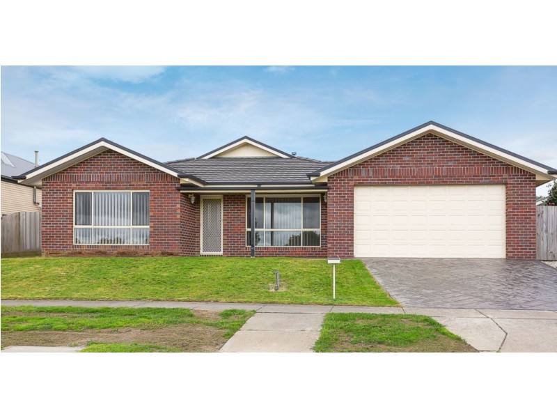 8 Hatfield Drive, Drouin VIC 3818