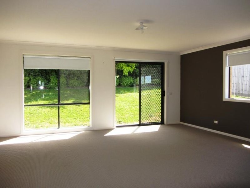 32 Sutherland Way, Drouin VIC 3818