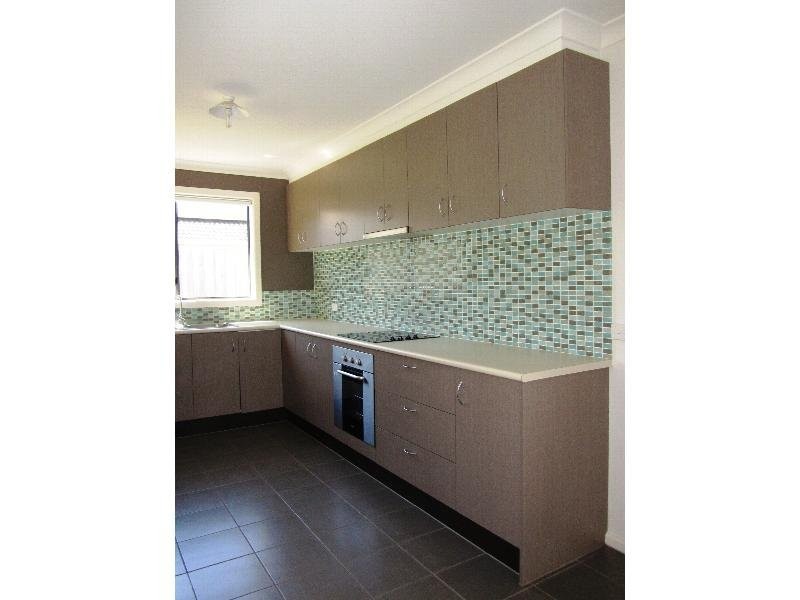 32 Sutherland Way, Drouin VIC 3818