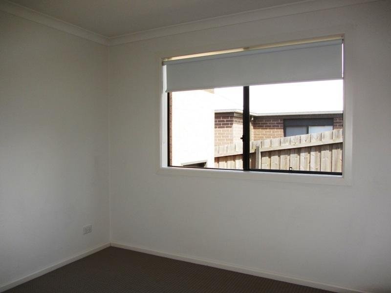 32 Sutherland Way, Drouin VIC 3818