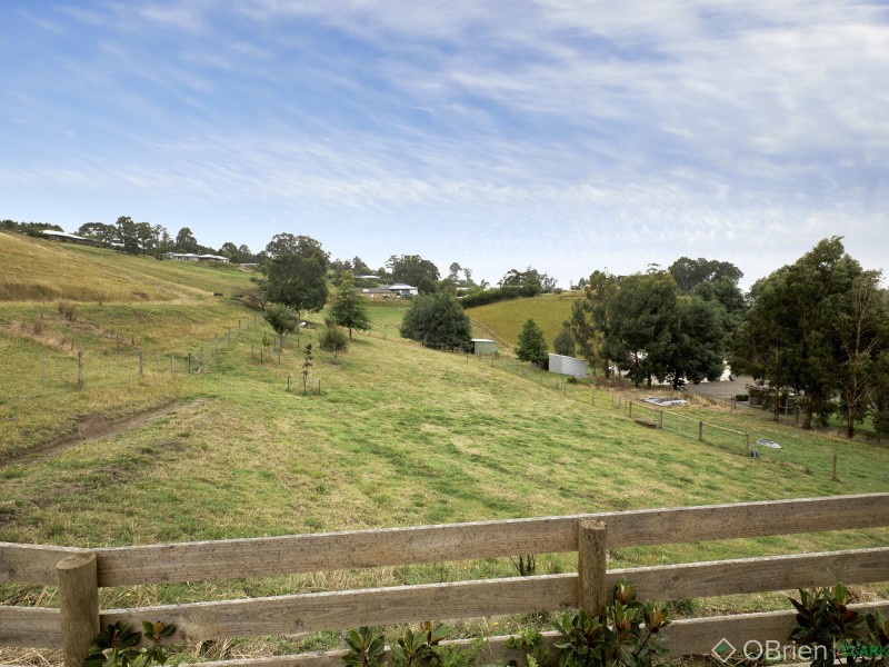 24 McDougal Road, Neerim South VIC 3831