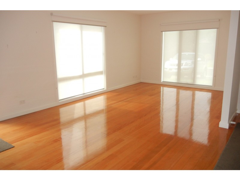 1 Kelton Avenue, Drouin VIC 3818