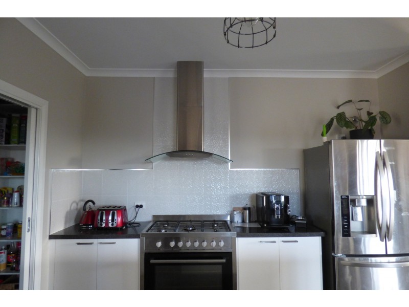 35 Southern Close, Drouin VIC 3818