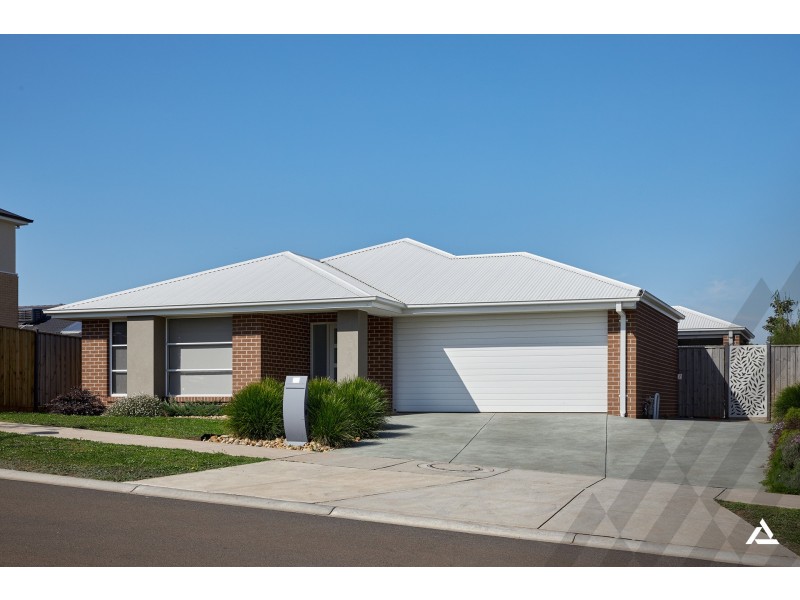 71 Bexley Boulevard, Drouin VIC 3818