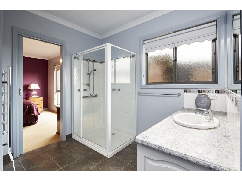 44 Windhaven Drive, Warragul VIC 3820