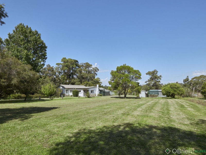 2860 Princess Freeway, Garfield VIC 3814