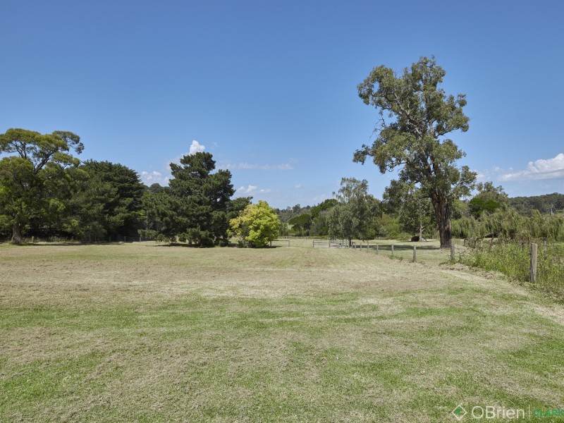 2860 Princess Freeway, Garfield VIC 3814