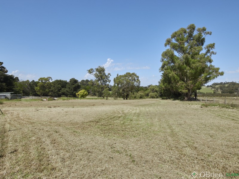 2860 Princess Freeway, Garfield VIC 3814