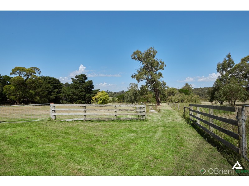 2860 Princess Freeway, Garfield VIC 3814