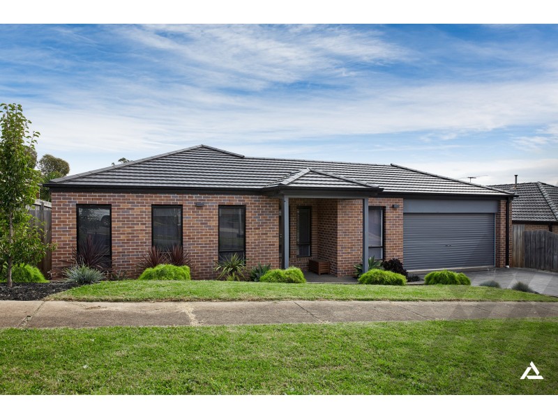 11 Claudia Crescent, Drouin VIC 3818