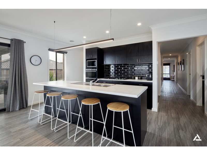 11 Claudia Crescent, Drouin VIC 3818