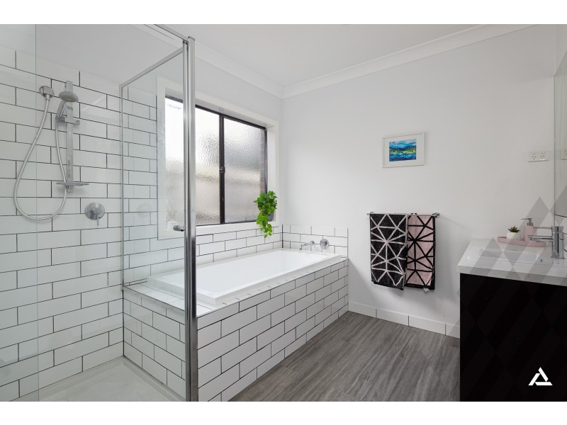 11 Claudia Crescent, Drouin VIC 3818