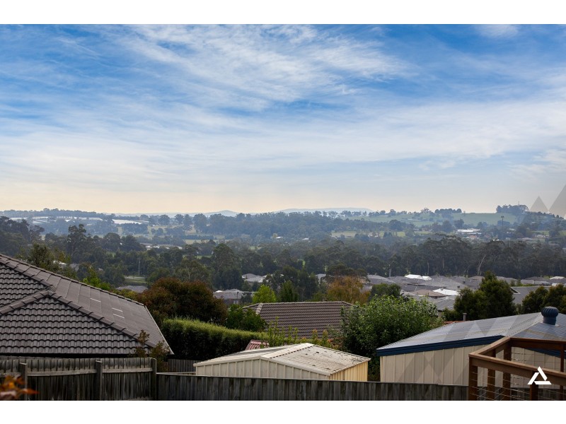 11 Claudia Crescent, Drouin VIC 3818