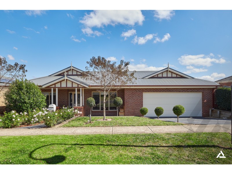 4 Mayfair Drive, Drouin VIC 3818