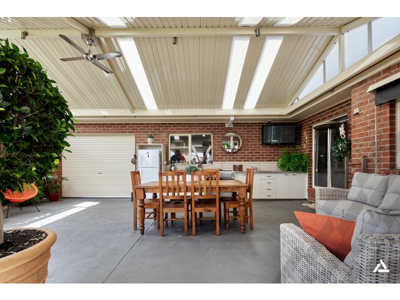 4 Mayfair Drive, Drouin VIC 3818