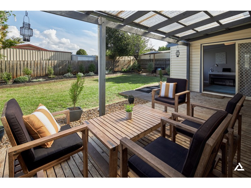 6 Lardner Road, Drouin VIC 3818