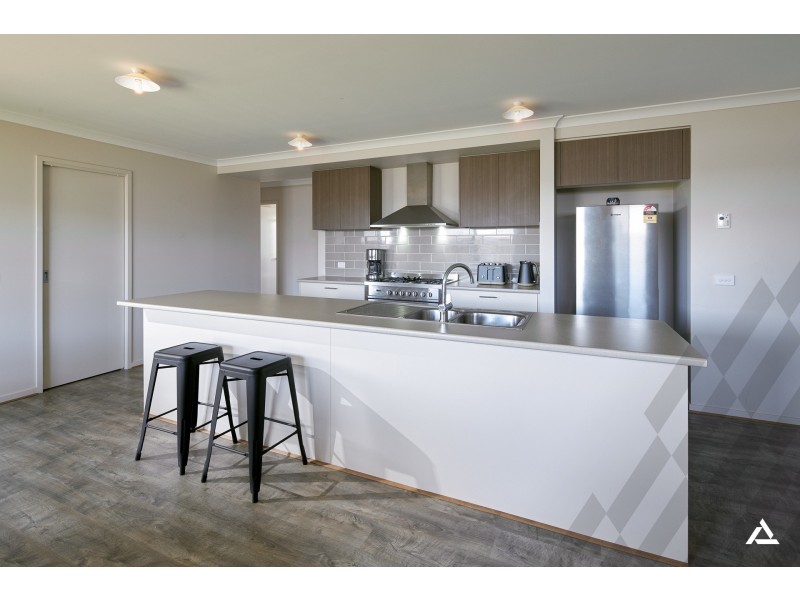 77 Silkwood Drive, Warragul VIC 3820