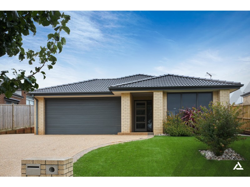 12 Alf Court, Drouin VIC 3818
