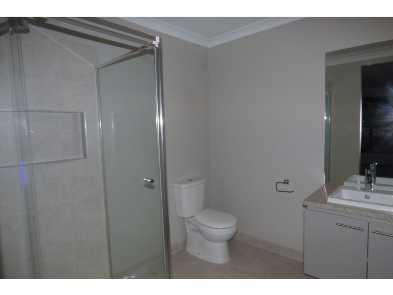 12 Alf Court, Drouin VIC 3818