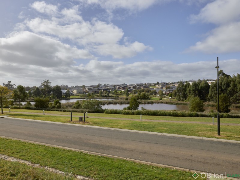 25 Sloane Square, Drouin VIC 3818