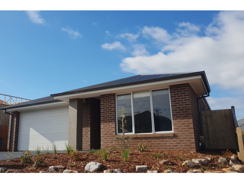 5 Elmside Avenue, Warragul VIC 3820