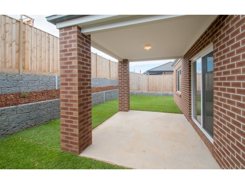 5 Elmside Avenue, Warragul VIC 3820