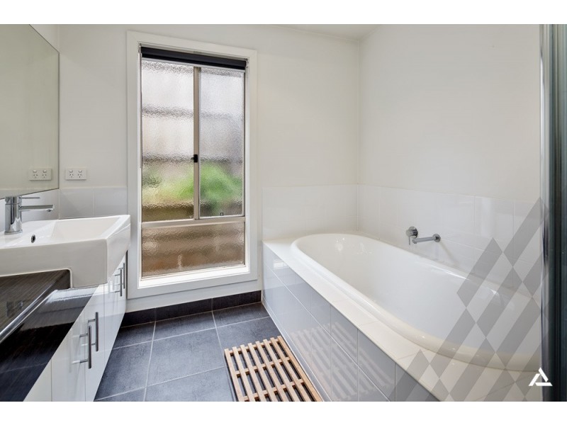 11 Paulan Court, Warragul VIC 3820