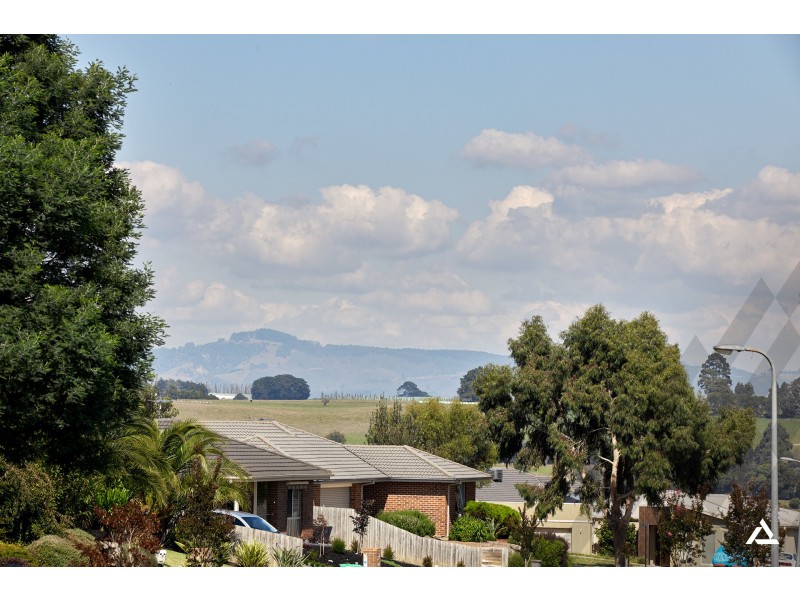 13 Bladen Street, Warragul VIC 3820