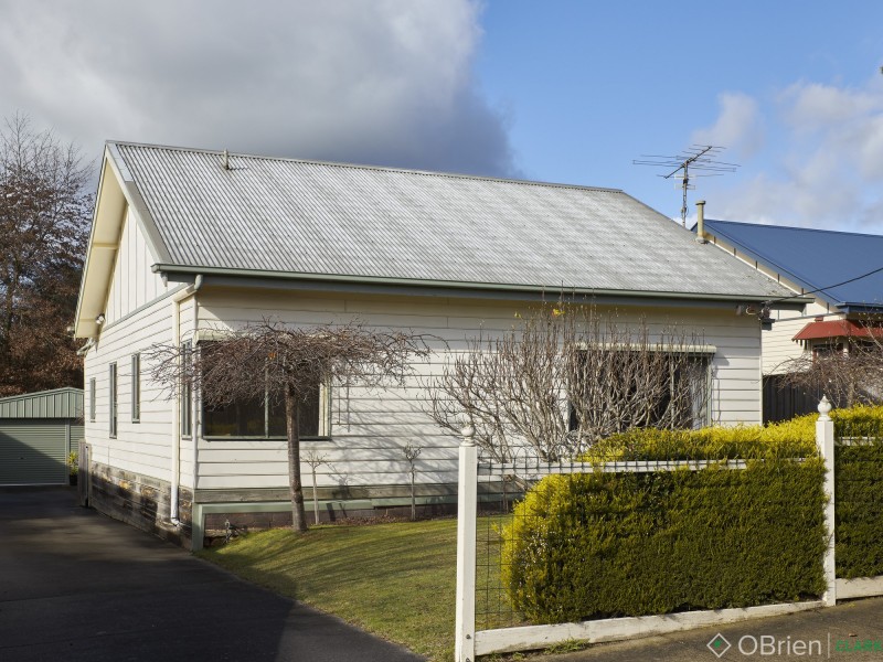 26 Hopetoun Road, Drouin VIC 3818