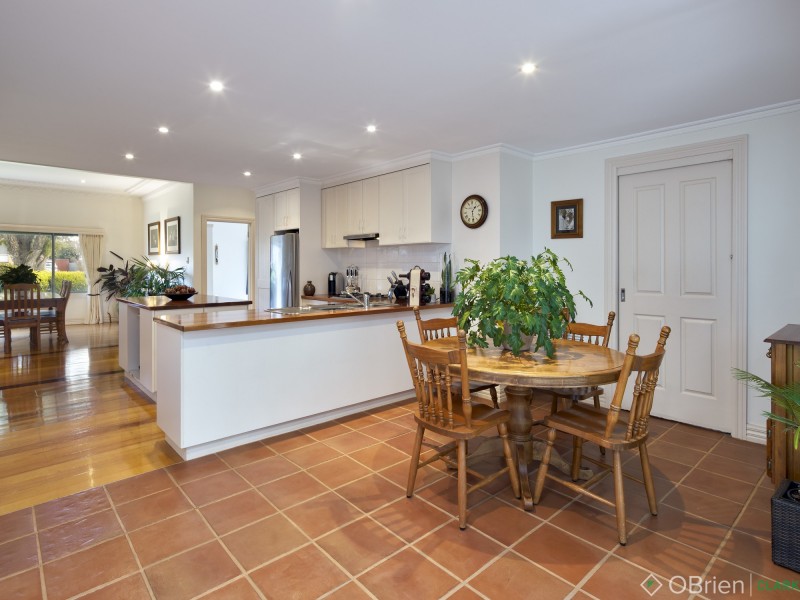 26 Hopetoun Road, Drouin VIC 3818