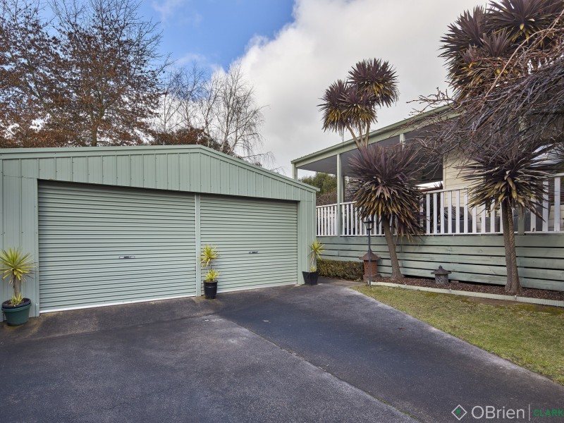 26 Hopetoun Road, Drouin VIC 3818