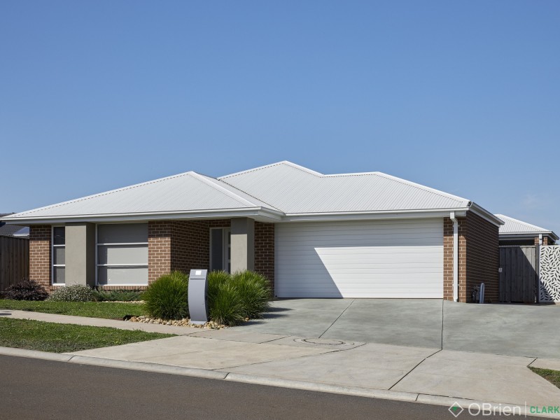 71 Bexley Boulevard, Drouin VIC 3818