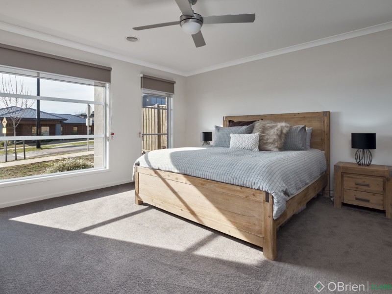 71 Bexley Boulevard, Drouin VIC 3818