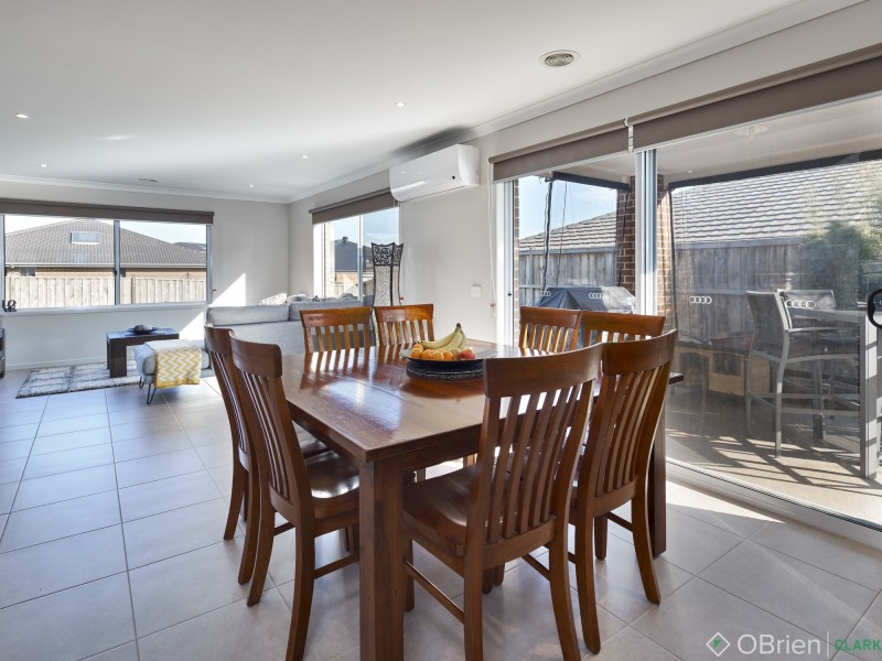 71 Bexley Boulevard, Drouin VIC 3818