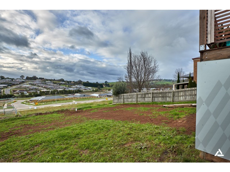 45 Walker Drive, Drouin VIC 3818