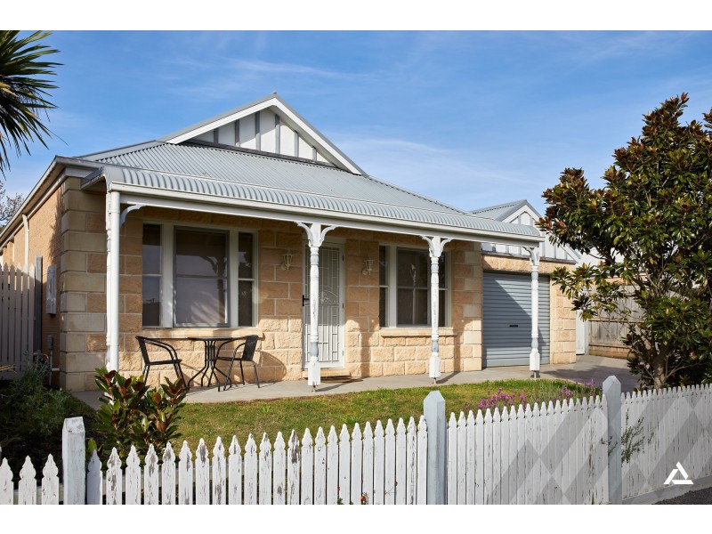 4 Bateson Court, Drouin VIC 3818