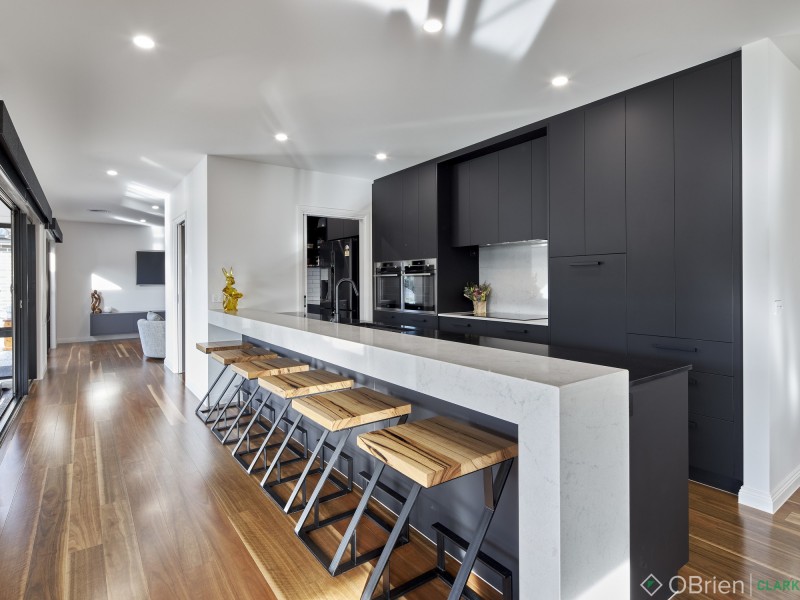 2 Sapphire Close, Warragul VIC 3820
